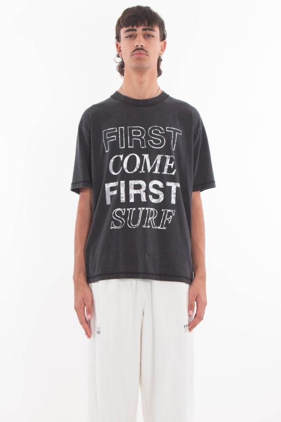 25FW 뉴 암스테르담 서프 어쏘시에이션 반팔 티셔츠 2502083002 BLACK Black