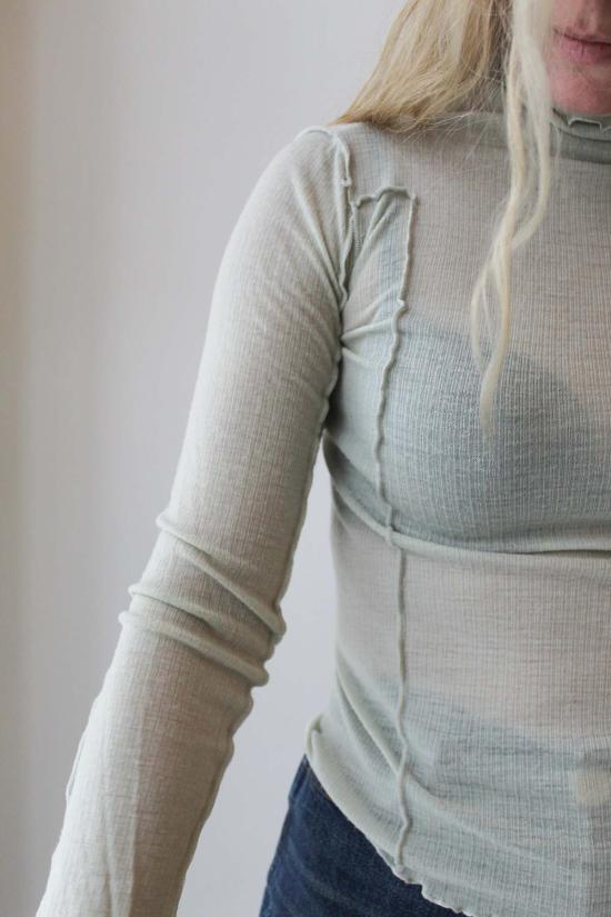  베이스레인지 터틀넥 Baserange Omato  브런 그린 - BASERANGE