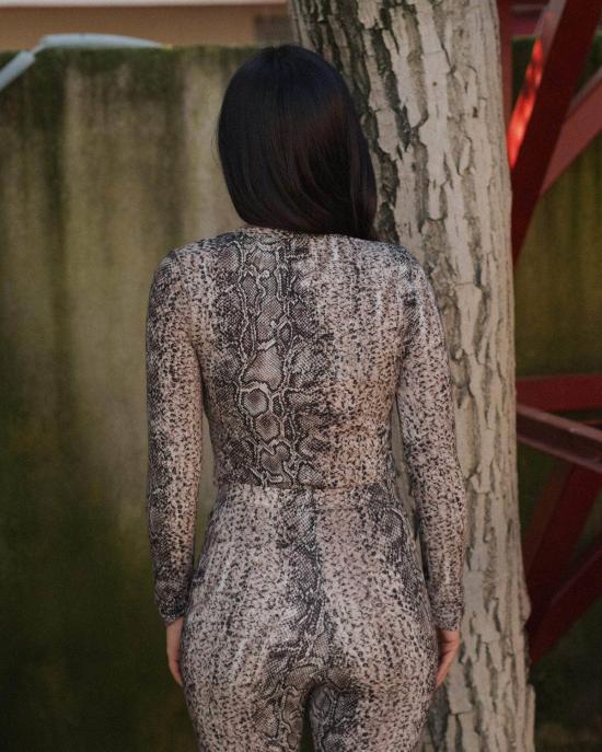  베이스레인지 긴팔 티셔츠 비즈 롱슬리브 티셔츠 스네이크 - BASERANGE