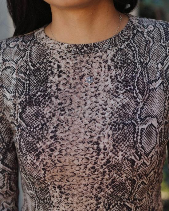  베이스레인지 긴팔 티셔츠 비즈 롱슬리브 티셔츠 스네이크 - BASERANGE