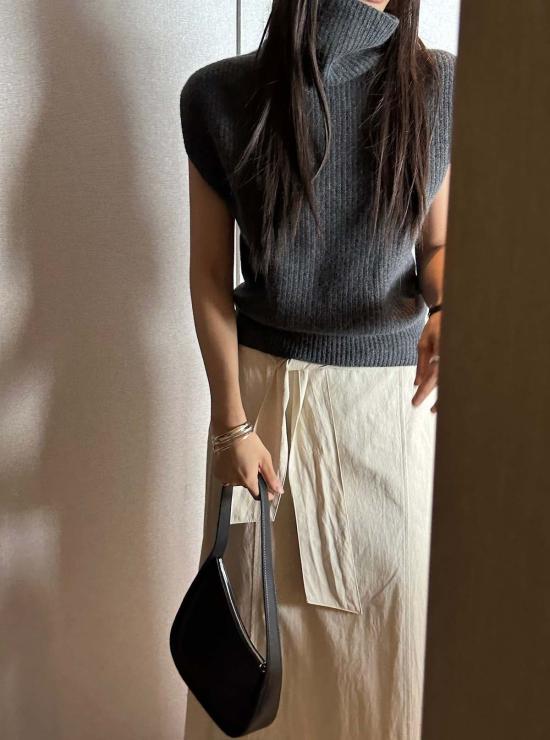  더 엔케이씨 스토어 터틀넥 Nkc 스토어 알파카 울  조끼 - The NKC Store