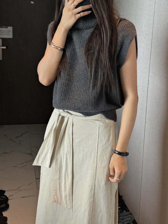  더 엔케이씨 스토어 터틀넥 Nkc 스토어 알파카 울  조끼 - The NKC Store