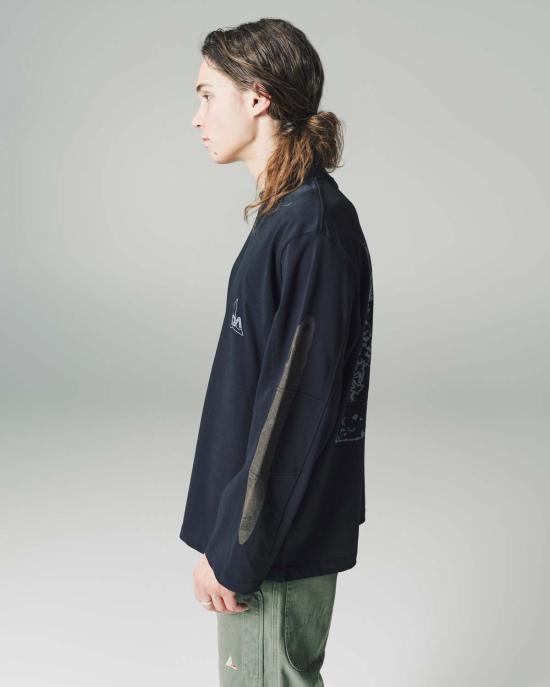  로아 긴팔 티셔츠 오버사이즈 그래픽 아티큘레이트 롱슬리브 티셔츠 블랙 - ROA