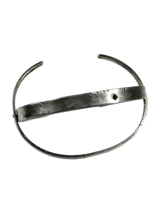  title of work 브레이슬릿 작품 제목 루비 커프가 달린 더블 힌지 커프 - OTHER BRANDS