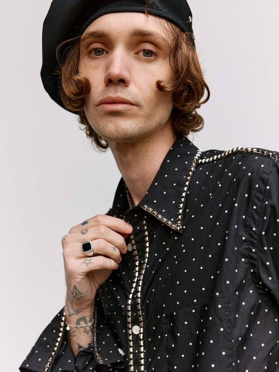  타카히로미야시타 더 솔로이스트 긴팔 셔츠 . 블랙 & 화이트 폴카 도트 스터드 칼라 - TAKAHIROMIYASHITA THE SOLOIST.