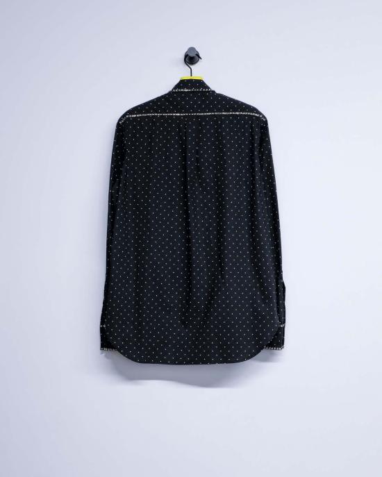  타카히로미야시타 더 솔로이스트 긴팔 셔츠 . 블랙 & 화이트 폴카 도트 스터드 칼라 - TAKAHIROMIYASHITA THE SOLOIST.