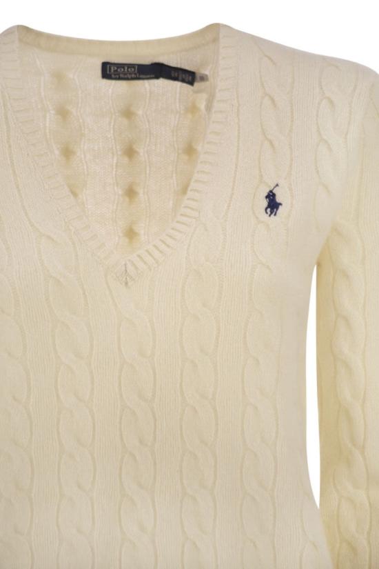 25FW 폴로 랄프로렌 포니 로고 자수 케이블 니트 v넥 스웨터 211971866 001 CREAM - POLO RALPH LAUREN