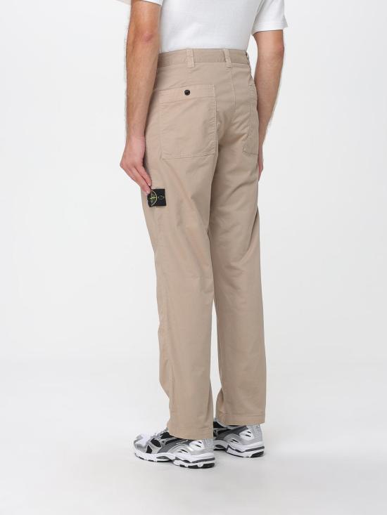 25FW 스톤 아일랜드 스트레치 오가닉 코튼 트윌 레귤러 핏 치노 트라우저 3100035S0A10 V009A Beige - STONE ISLAND