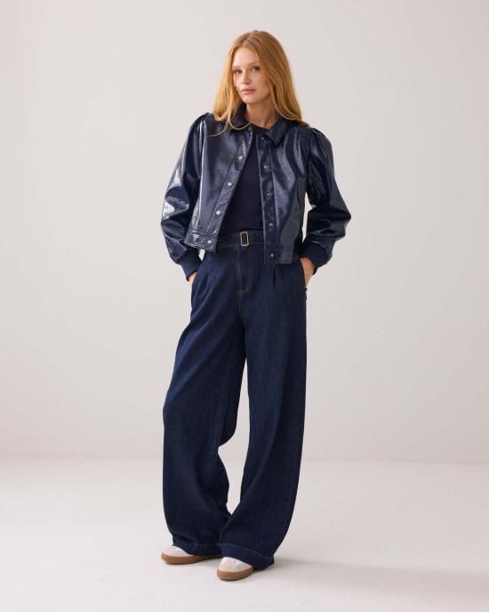  메이블앤모스 자켓 퍼프 슬리브가 있는 섬멈 페이턴트 크롭 재킷 - MABEL AND MOSS