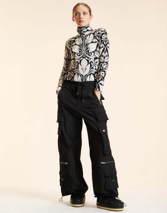  신시아 로리 터틀넥 신시아 로울리 퍼펙트 레이어  탑 블랙/화이트 - CYNTHIA ROWLEY