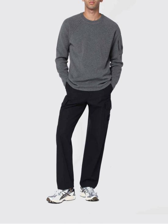 25FW 씨피 컴퍼니 램스울 크루넥 스웨터 19CMKN040A110149A 921 Grey - C.P. COMPANY