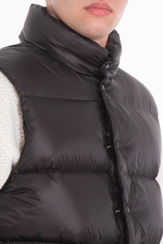 25FW 씨피 컴퍼니 D.D. 쉘 다운 질레 19CMVE192A 110416A 999 Black - C.P. COMPANY