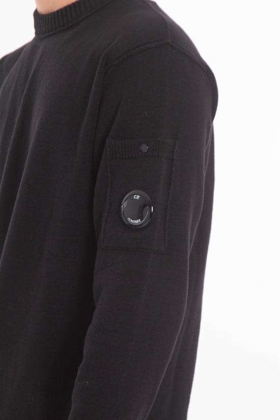 25FW 씨피 컴퍼니 스웨터 19CMKN238A 110432A 999 Black - C.P. COMPANY