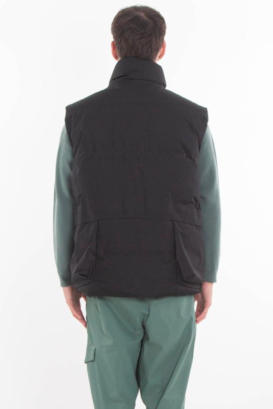 25FW 씨피 컴퍼니 베스트 19CLVE010A 110400A 999 Black - C.P. COMPANY