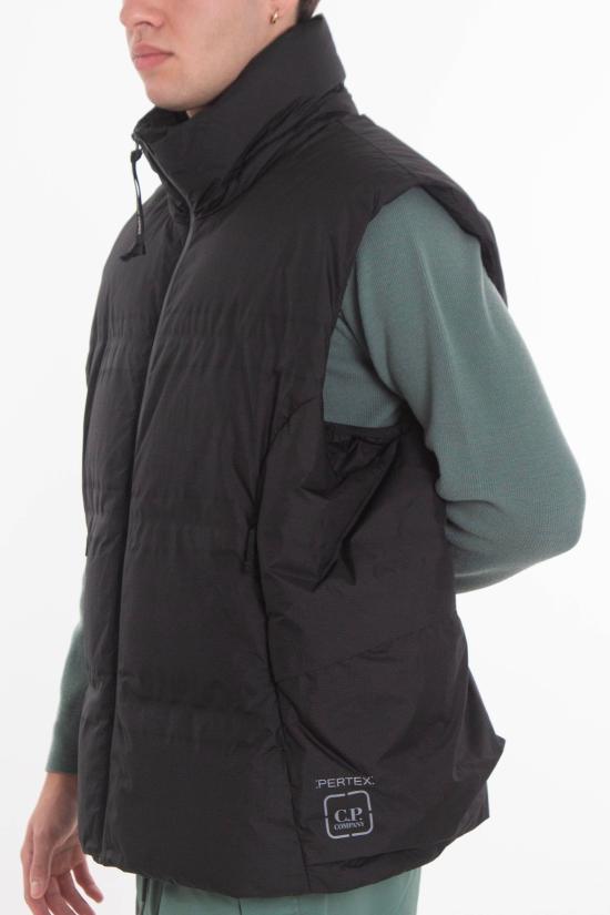 25FW 씨피 컴퍼니 베스트 19CLVE010A 110400A 999 Black - C.P. COMPANY