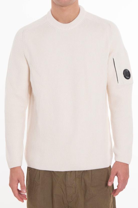 25FW 씨피 컴퍼니 풀 립 크루넥 렌즈 스웨터 19CMKN015A 006608A 103 White - C.P. COMPANY