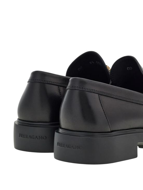 25FW 살바토레 페라가모 로퍼 022300DUGLAS 768108002 Black - SALVATORE FERRAGAMO