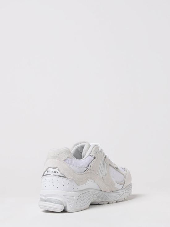 25FW 뉴발란스 스니커즈 M2002DXA White - NEW BALANCE