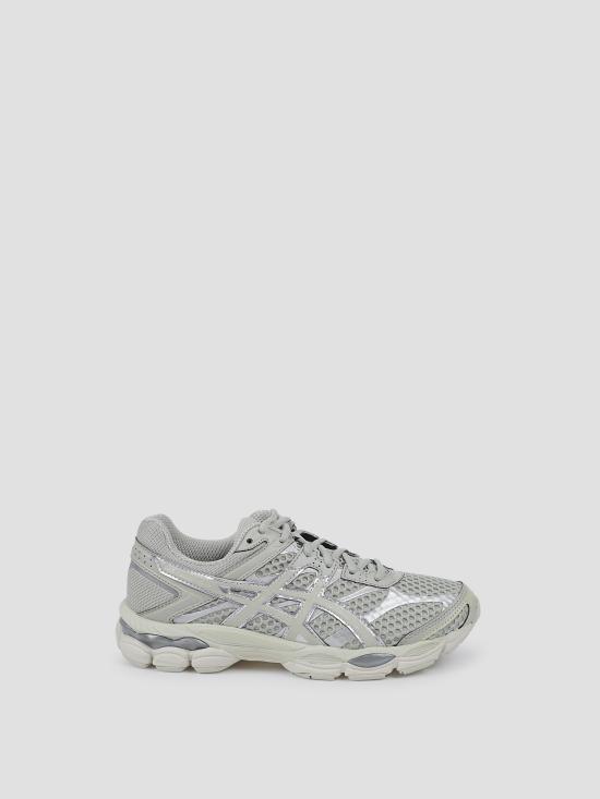 25FW 아식스 스니커즈 1203A733 300 DRIED LEAF GREEN PURE SILVER