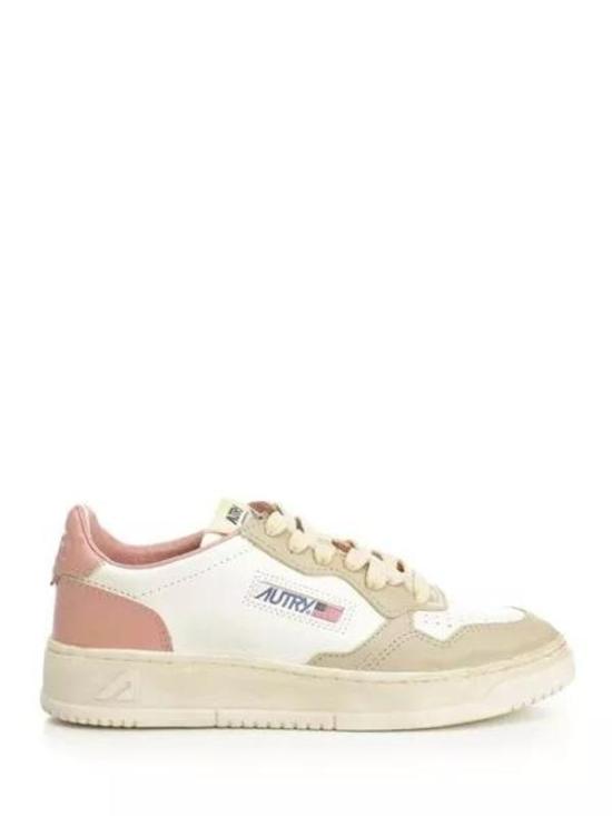 25FW 오트리 슈퍼 빈티지 메달리스트 로우 레더 스니커즈 AVLWSV51 LT LT WHT CAM LEAT LEAT WHT CAM SAF