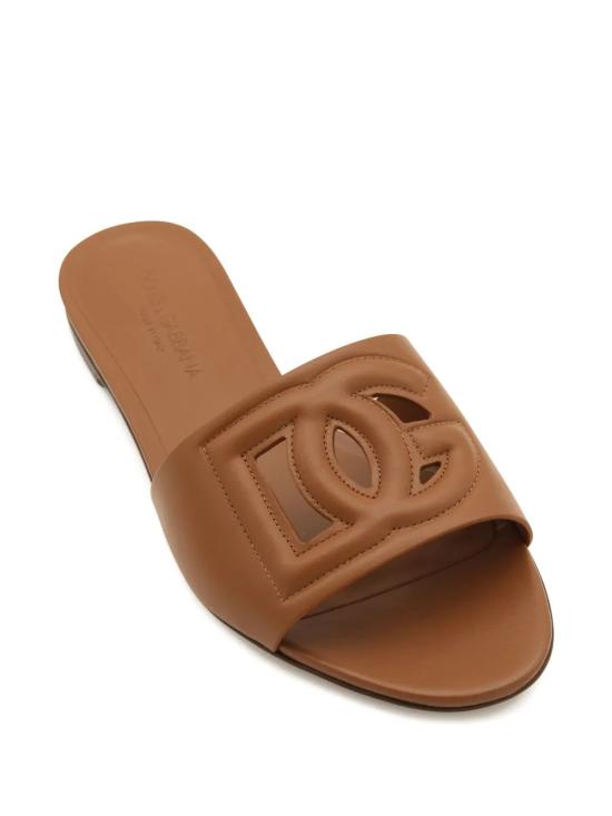 26SS 돌체앤가바나 DG 로고 카프스킨 슬리퍼 CQ0436 AY32981236 Brown - DOLCE & GABBANA