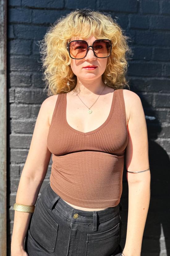  니키비키 민소매 티셔츠 니키 비키 리브 V넥 크롭 탑 - NIKIBIKI