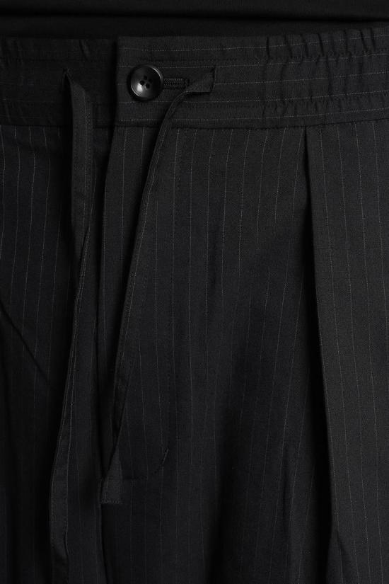 25FW 어태치먼트 숏팬츠 429995 AP52 060 Black - ATTACHMENT