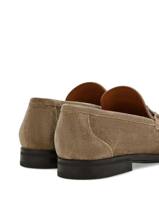 26SS 살바토레 페라가모 간치니 오너먼트 모카신 029457 0789601 SAFARI - SALVATORE FERRAGAMO