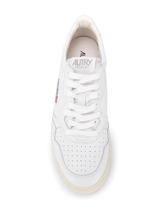 26SS 오트리 메달리스트 로우 스니커즈 AULM LL15 White - AUTRY