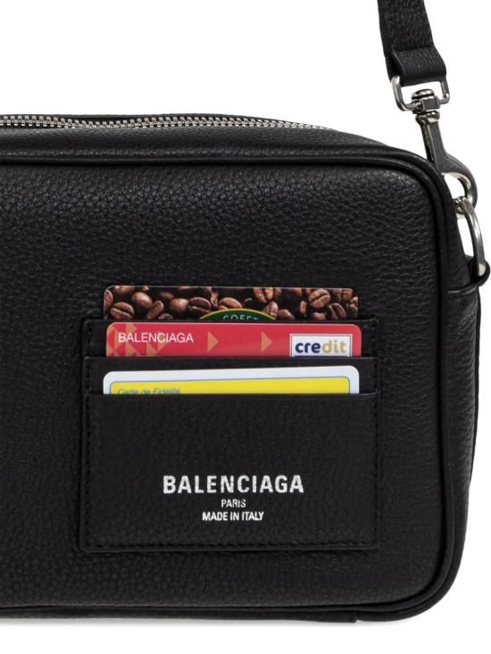 25FW 발렌시아가 크레딧 카메라 지퍼 메신저 백 8468772ABVZ 1000 BLACK - BALENCIAGA