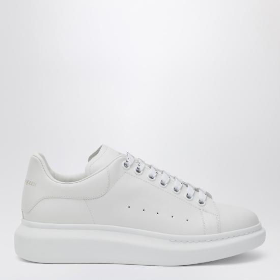 26SS 알렉산더 맥퀸 오버사이즈 드 스니커즈 553680WIAIG White