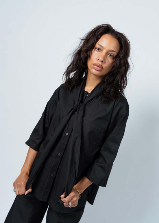  아쿠아리우스 칵테일 블라우스 디어 폴리  블랙