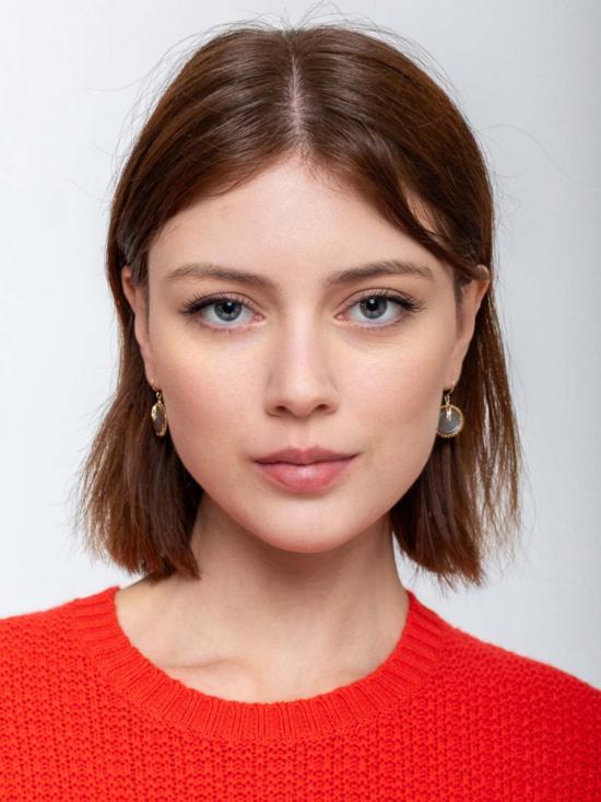  Dana Kellin 이어링 다나 켈린 그레이스톤 라운드 드롭  그레이