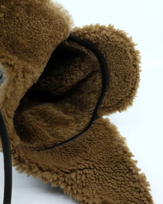  카미엘 포트젠스 이어플랩 캡 카미엘 포르겐스 램스킨 시어링  브라운 - CAMIEL FORTGENS