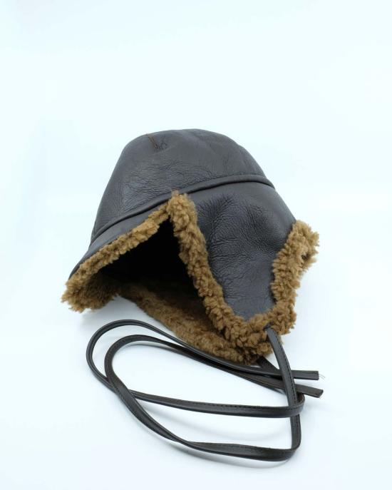  카미엘 포트젠스 이어플랩 캡 카미엘 포르겐스 램스킨 시어링  브라운 - CAMIEL FORTGENS