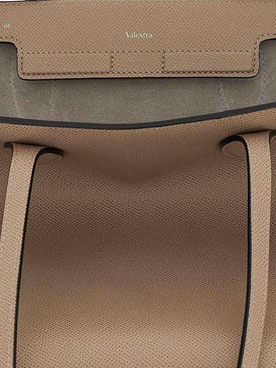  발렉스트라 숄더백 WBVV0031010LOC99MSA Beige - VALEXTRA