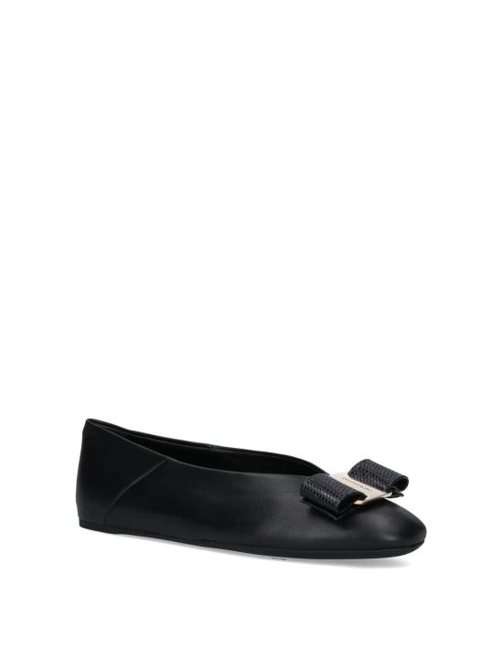 25FW 살바토레 페라가모 플랫 슈즈 782883001 Black - SALVATORE FERRAGAMO