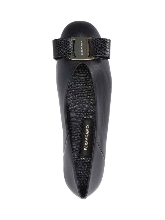 25FW 살바토레 페라가모 플랫 슈즈 782883001 Black - SALVATORE FERRAGAMO