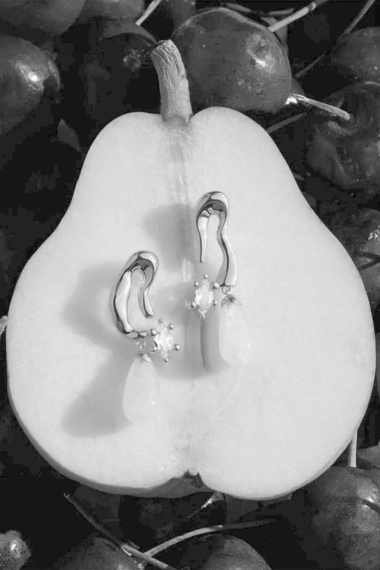  콜리나 스트라다 이어링 오 인스파이어드 골드 미니 페탈 드롭 - COLLINA STRADA