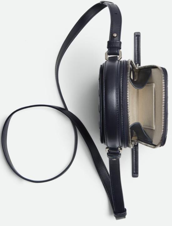 25FW 보테가베네타 겟어웨이 폰 파우치 826829V2HL0 4182 NOCTURNALSILVER - BOTTEGA VENETA