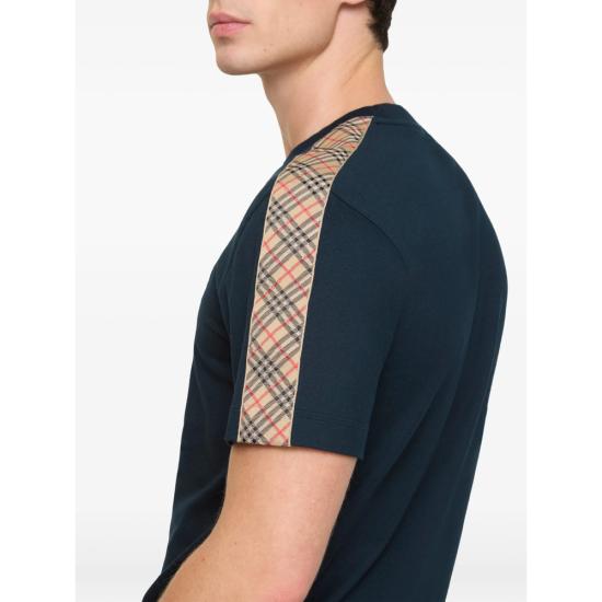 26SS 버버리 체크 트리밍 코튼 티셔츠 8123257 SETH CT A1222 BLUE - BURBERRY