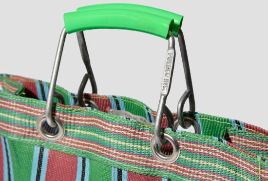 25FW PUEBCO 가방 재활용 플라스틱 스트라이프 백 / 직사각형 D15 - 녹색 X 빨간색 503363 - OTHER BRANDS