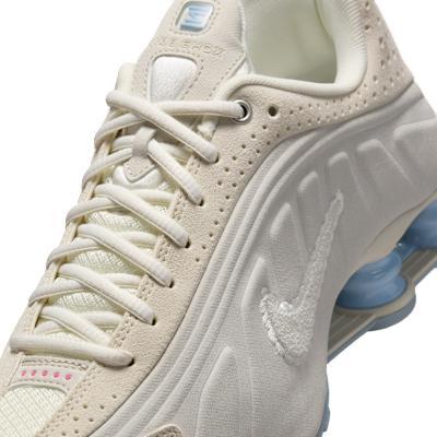 나이키 샥스 R4 SE IH3572 110 DOM - NIKE