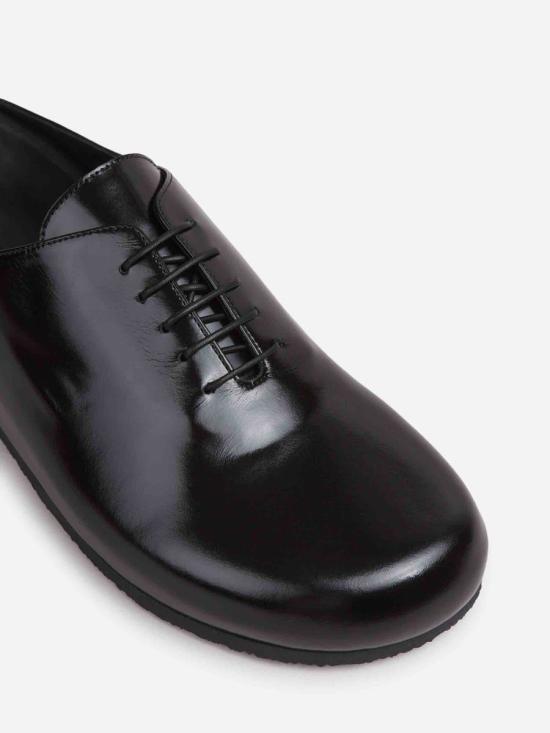 25FW 자크뮈스 뮬/슬리퍼 25HFOM00187AC18A07 990BLACK Black - JACQUEMUS