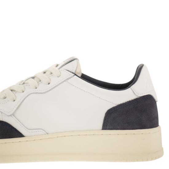 26SS 오트리 메달리스트 로우 스니커즈 AULM WHITE DARK BLUE - AUTRY