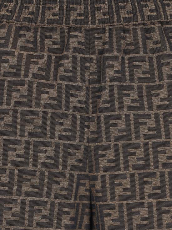 26SS 펜디 스트레이트 팬츠 FR6259 A5W3 F118W Brown - FENDI