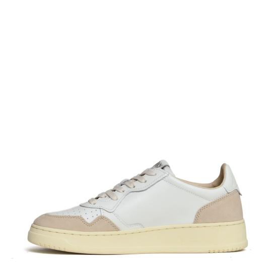 26FW 오트리 메달리스트 로우 스니커즈 AULMLS33 White - AUTRY