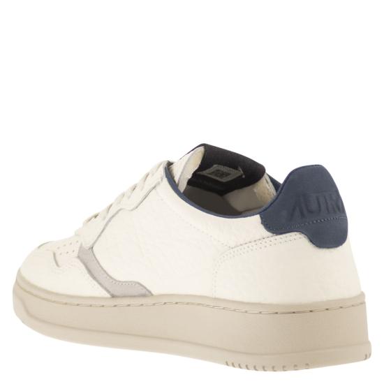 26SS 오트리 메달리스트 로우 스니커즈 AULM WHITE BLUE - AUTRY