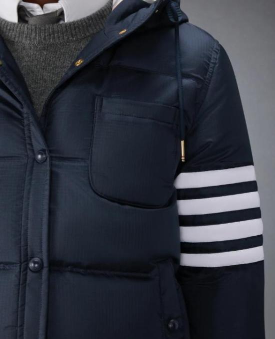 26SS 톰브라운 샤이니 립스탑 라이트웨이트 다운 필 4바 재킷 FBD076XF1095 415 - THOM BROWNE