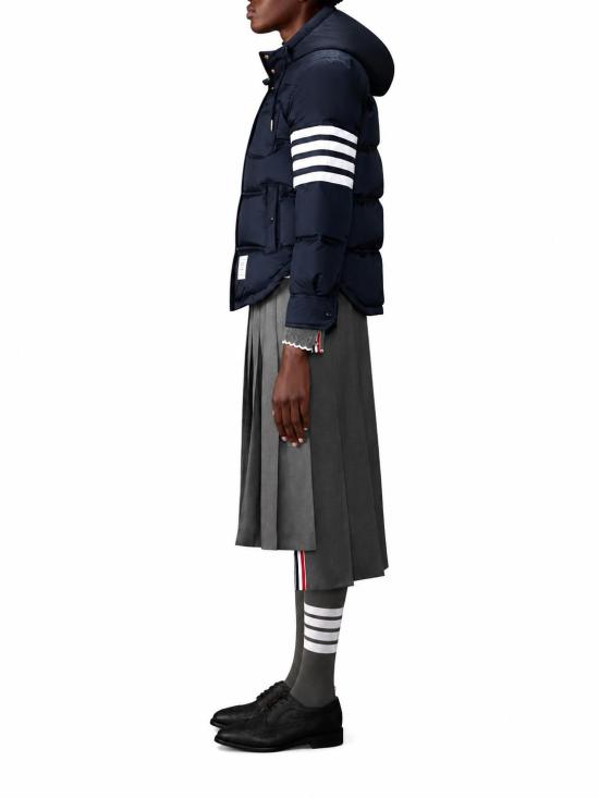26SS 톰브라운 샤이니 립스탑 라이트웨이트 다운 필 4바 재킷 FBD076XF1095 415 - THOM BROWNE